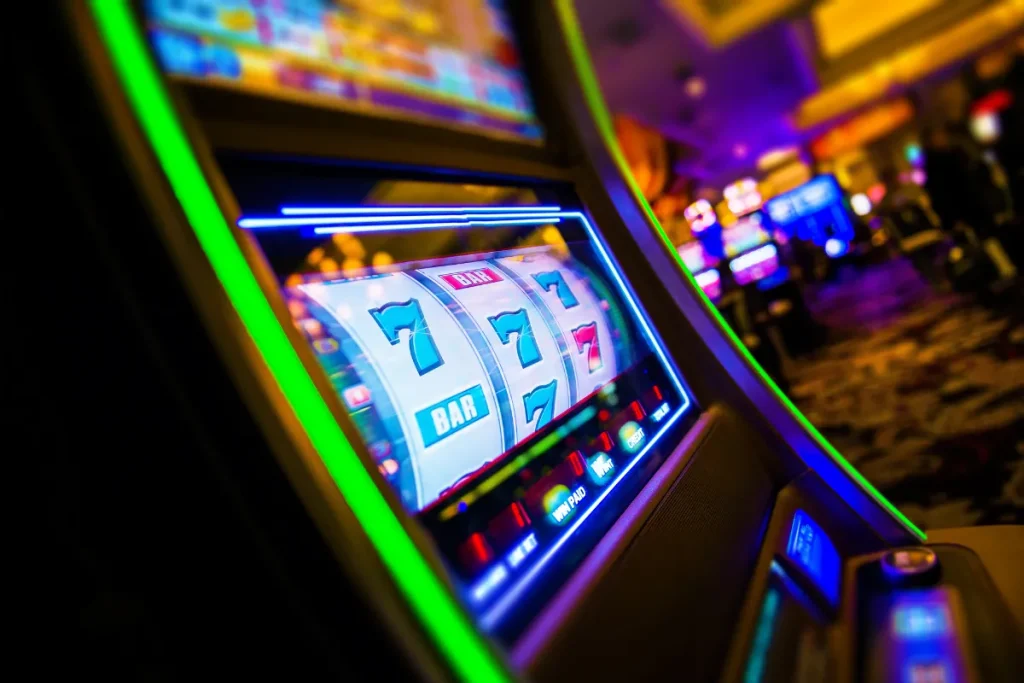 Lignes de paiement des machines à sous et « Ways to Win » : comment les combinaisons de symboles rapportent-elles